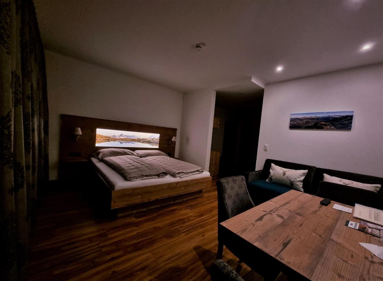 Triftblick Bed and Breakfast Gadmen Exteriör bild