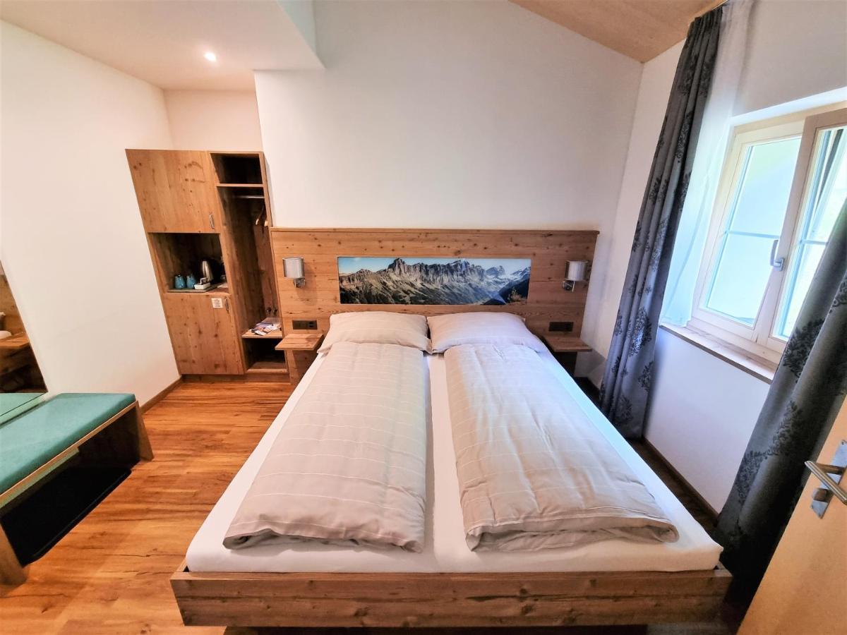 Triftblick Bed and Breakfast Gadmen Exteriör bild