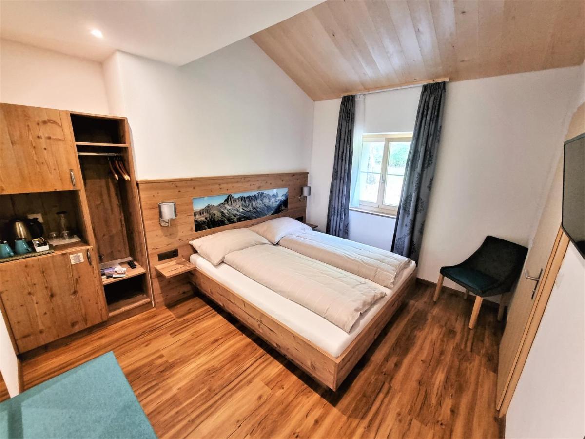 Triftblick Bed and Breakfast Gadmen Exteriör bild