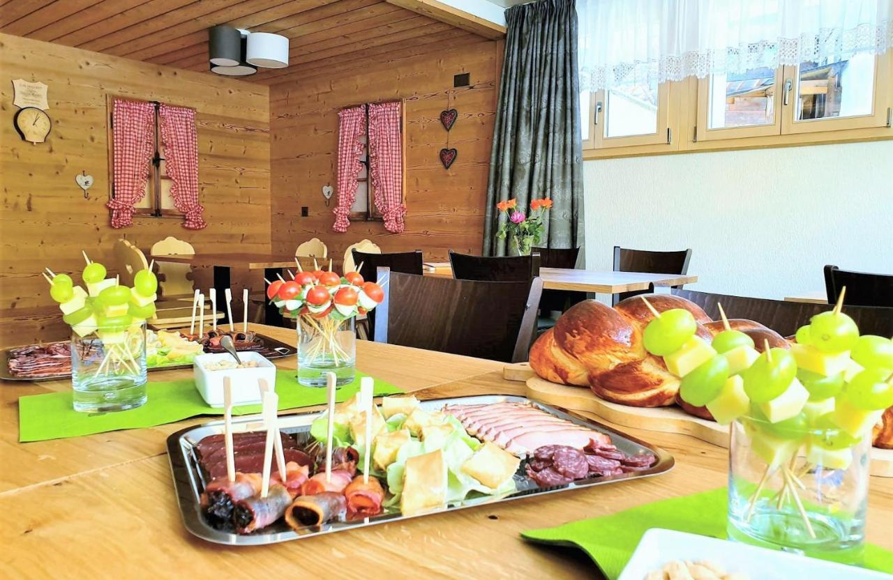 Triftblick Bed and Breakfast Gadmen Exteriör bild