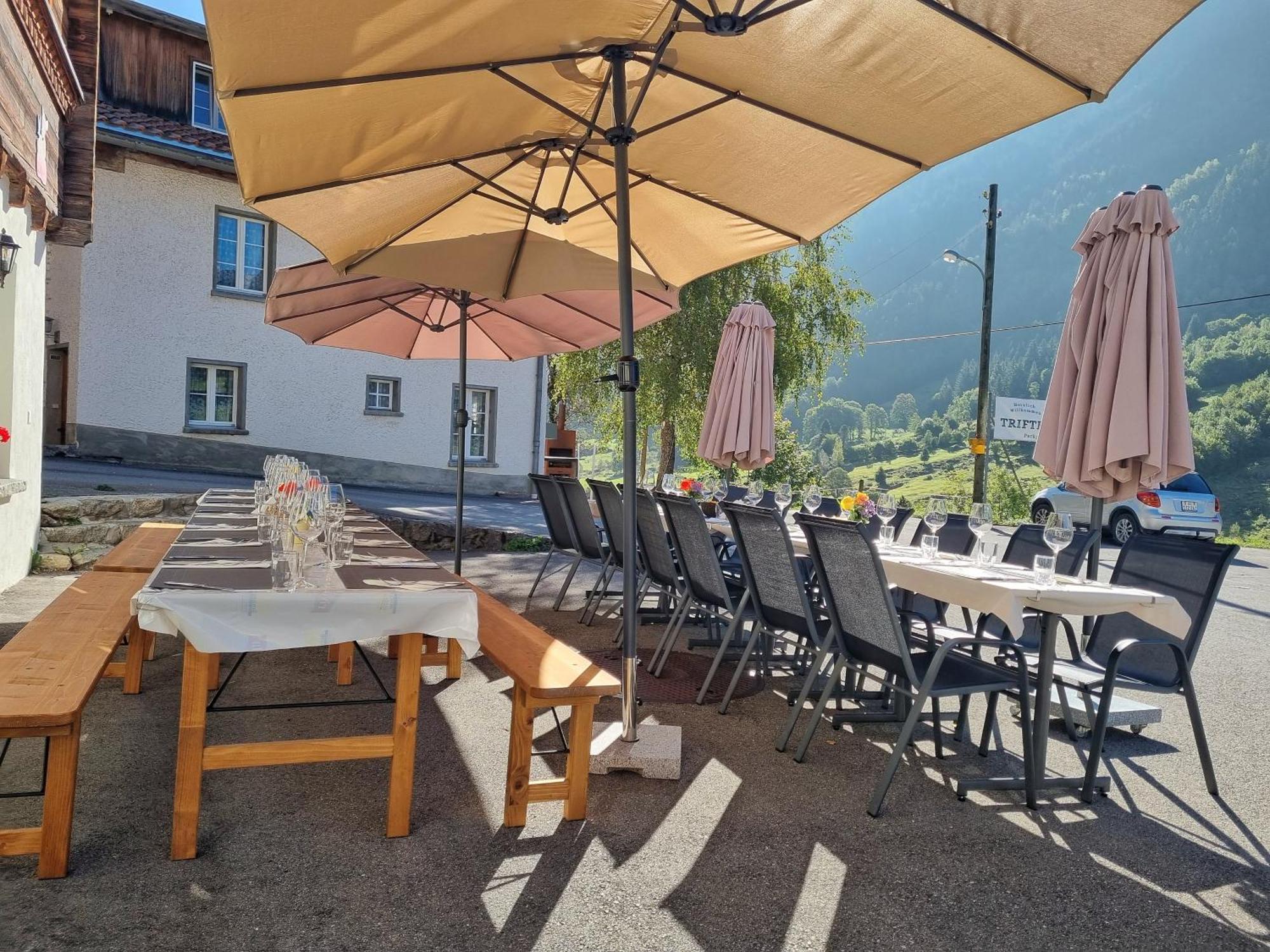 Triftblick Bed and Breakfast Gadmen Exteriör bild
